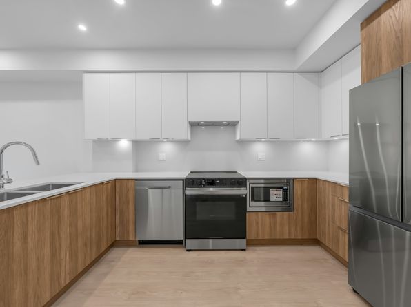 2 bedroom rental in Burnaby — photo 2