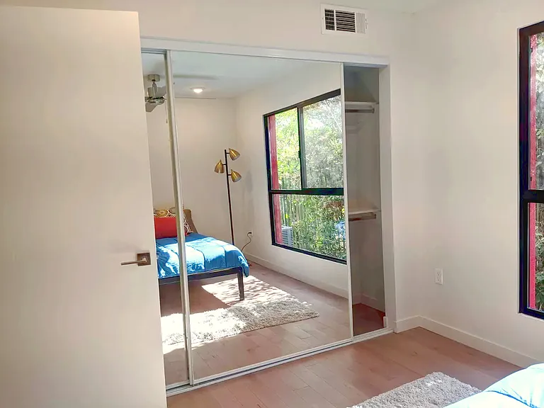 654 N Virgil Ave #214 — Photo 13