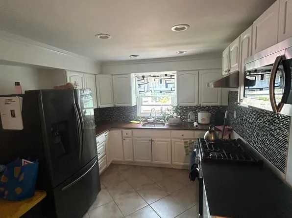 1606 84th St Floor 1, North Bergen, NJ 07047