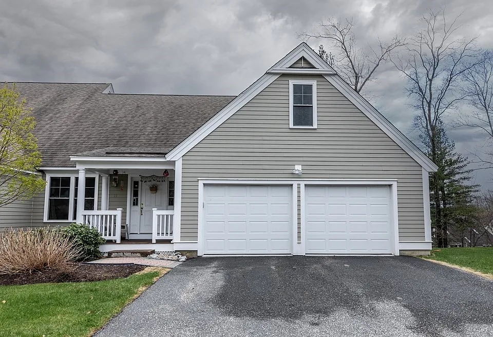 19 Flint Pond Dr