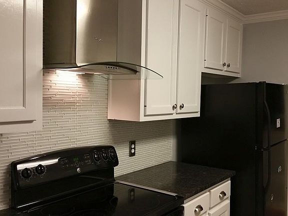 3rd image of 6243 Germantown Dr