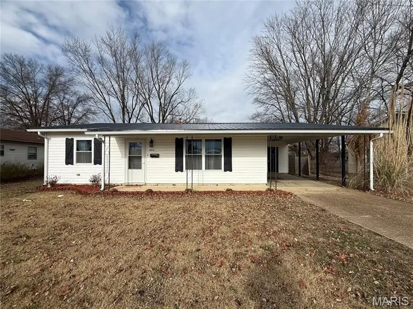 205 Wildcat Pride Dr, Cuba, MO 65453