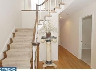 13 Highfield Ln, Wayne, PA 19087