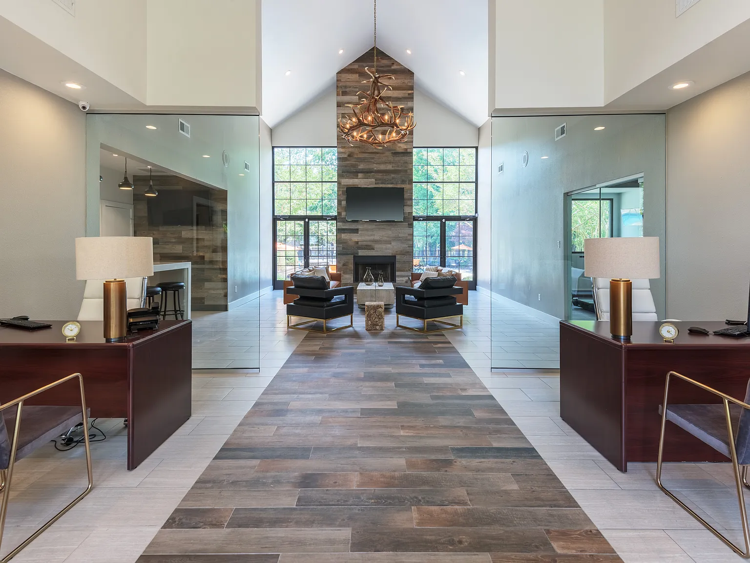 Copper Creek Apartments — Photo 2