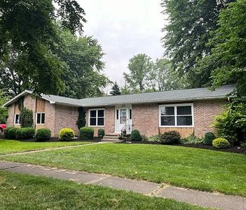 223 Cottonwood Dr, Williamsville, NY, 14221