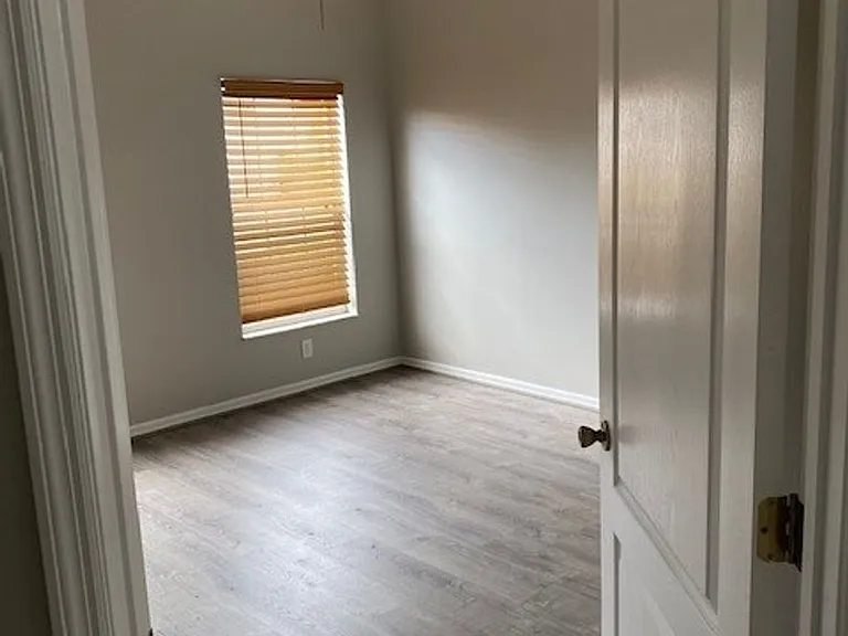 5212 Outlook Dr — Photo 26