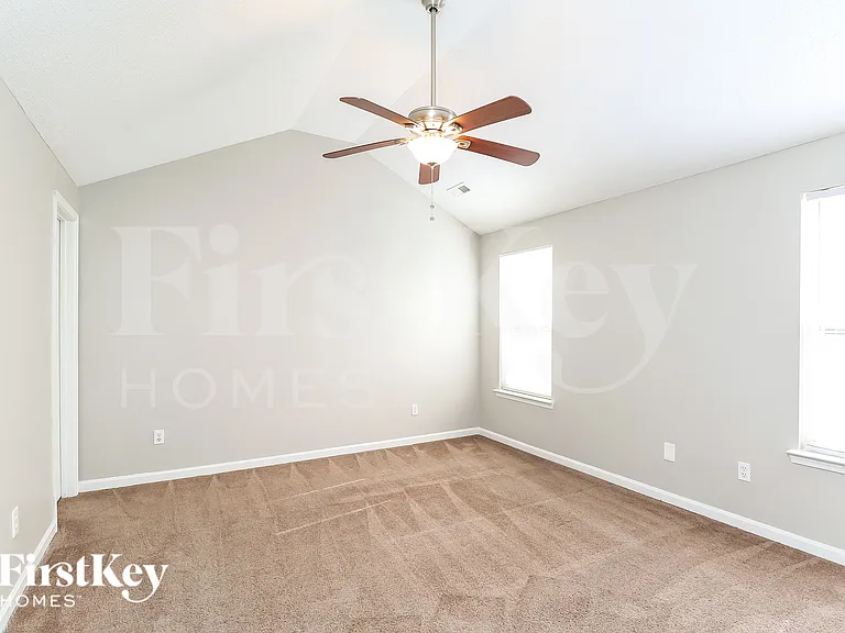 906 Grassy Patch Ln — Photo 12