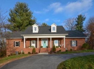 2128 Pendragon Rd, Kingsport, TN 37660