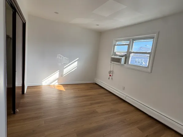 7705 5th Avenue image 4 of 9