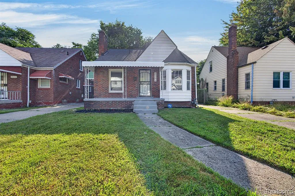 3 bed, 1.5 bath, 1016 sqft, $1,400 — Photo 1