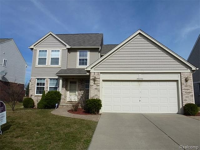 1st image of 38232 Plumhollow Dr