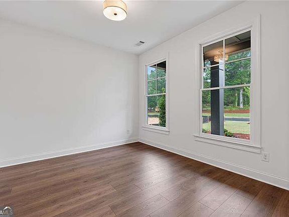 4th image of 53 Stanley Dr