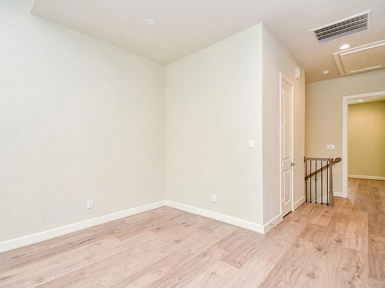 2307 Warhol Way — Photo 19