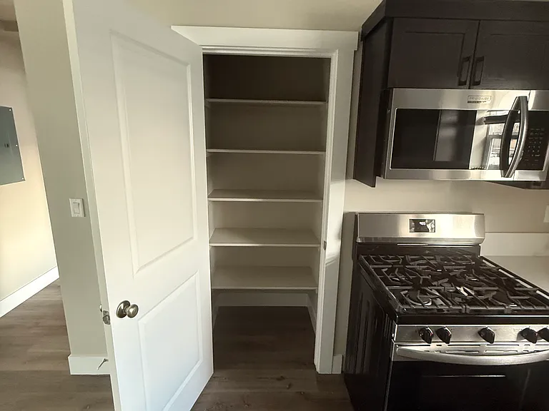 1055 Bighorn St #A — Photo 3