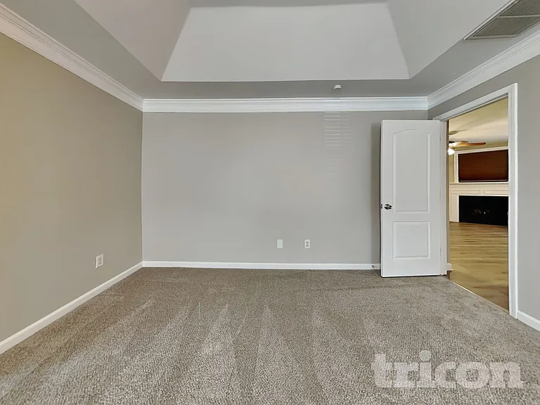 1219 Falls Creek Ct — Photo 15