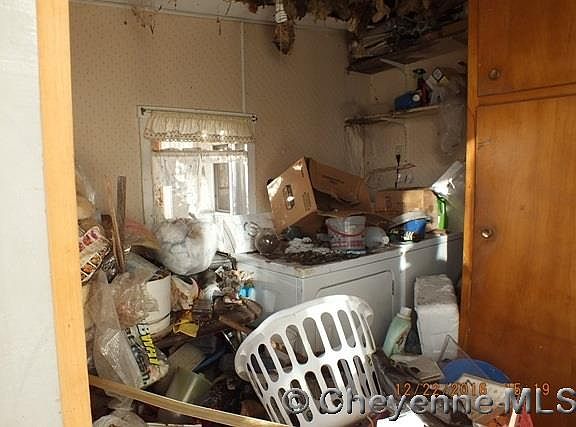2nd image of 1186 Burg St