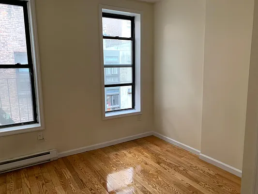 Rented by Batra Group Inc | media 22