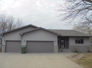 3015 Air Haven Rd, Watertown, SD 57201