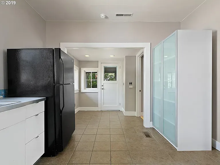 1407 N Winchell St — Photo 13
