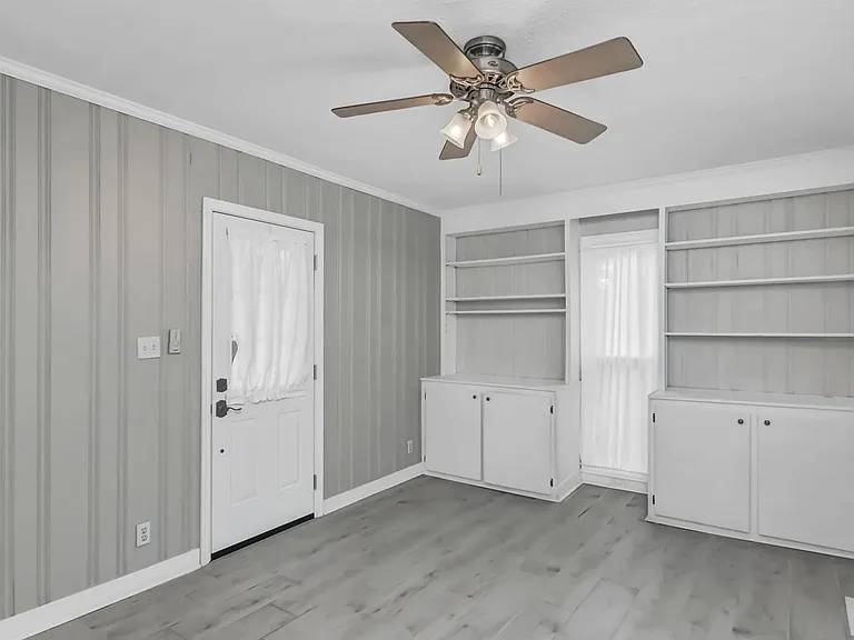 1013 Price Ave — Photo 18
