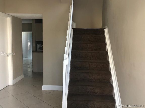 5th image of 10545 NW 57th Ct