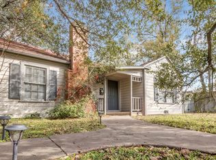 746 Oak Ln, Bryan, TX 77802