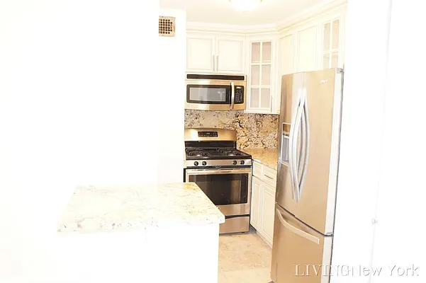 Rented by Living New York | media 3