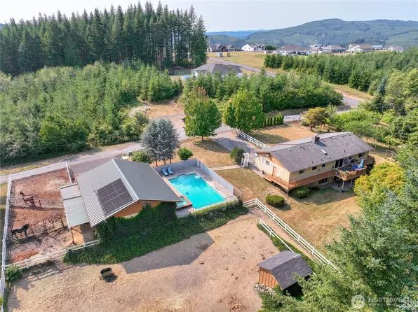 891 Young Road, Kelso, WA 98626
