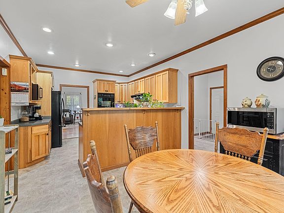20th image of 6245 Green Town Rd