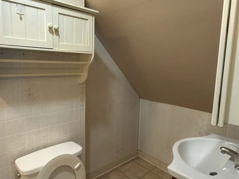 328 Brooks St #1 — Photo 4