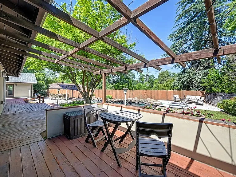 5225 Marione Dr — Photo 20