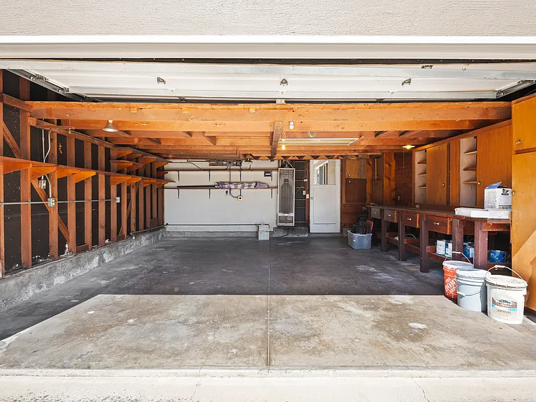 5525 Amby Dr — Photo 26
