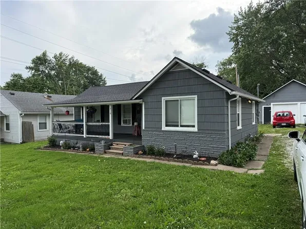 218 S Hunter St, Independence, MO 64050