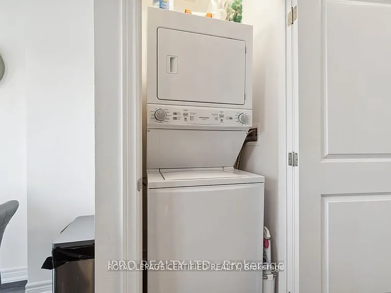 575 Woodward Ave #33 — Photo 26