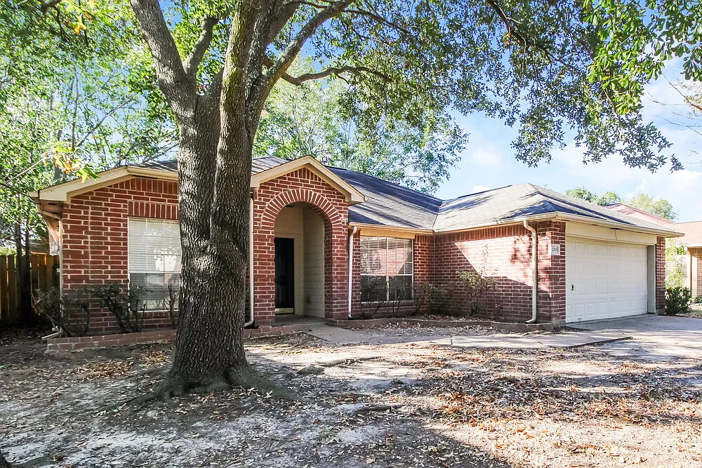 4 bed, 2.0 bath, 1800 sqft, $1,765 — Photo 4