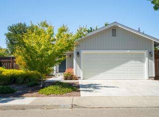 1813 Towhee Dr, Santa Rosa, CA 95403
