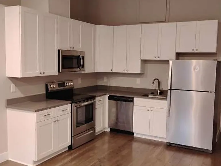 300 NW Santiam Blvd — Photo 5