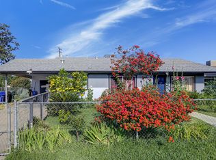 741 N Magnolia Ave, Farmersville, CA 93223
