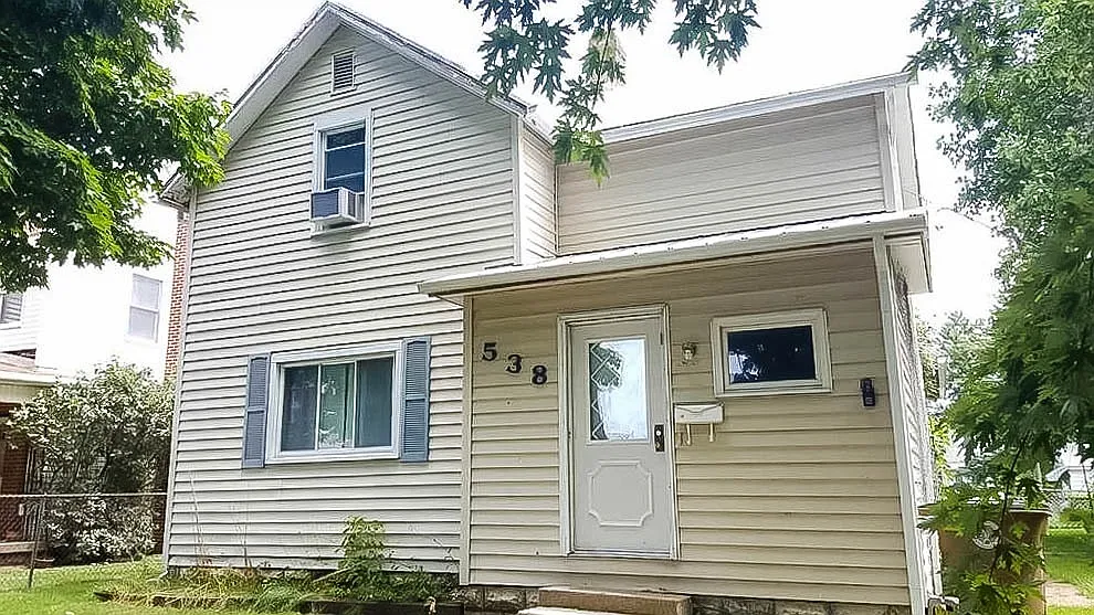 538 N East St photo 1