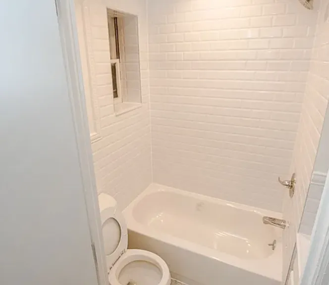318 E 34th St #2A — Photo 5