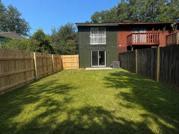 8130 Stonebrook Dr, Pensacola, FL 32514