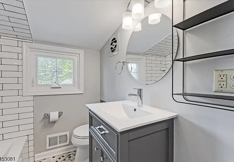 77 W Shore Trl — Photo 23
