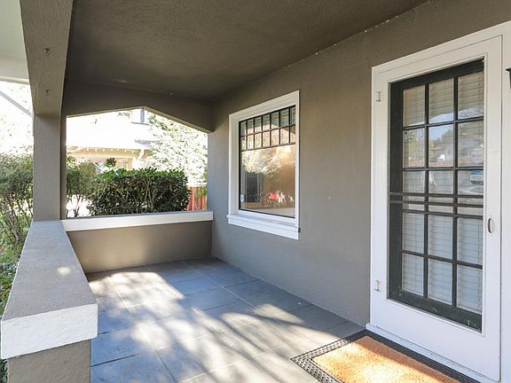 3rd image of 826 Homer Ave