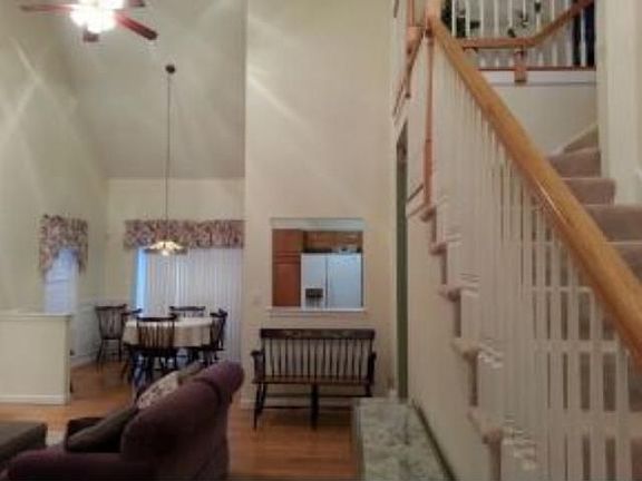 5th image of 1 S Parrish Dr