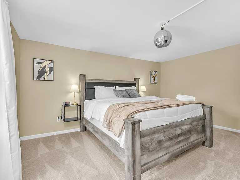 208 Princess Anne St — Photo 34