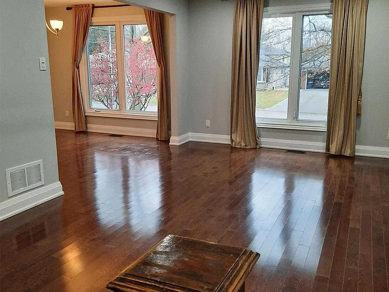 7 Southdale Dr #MAIN — Photo 2