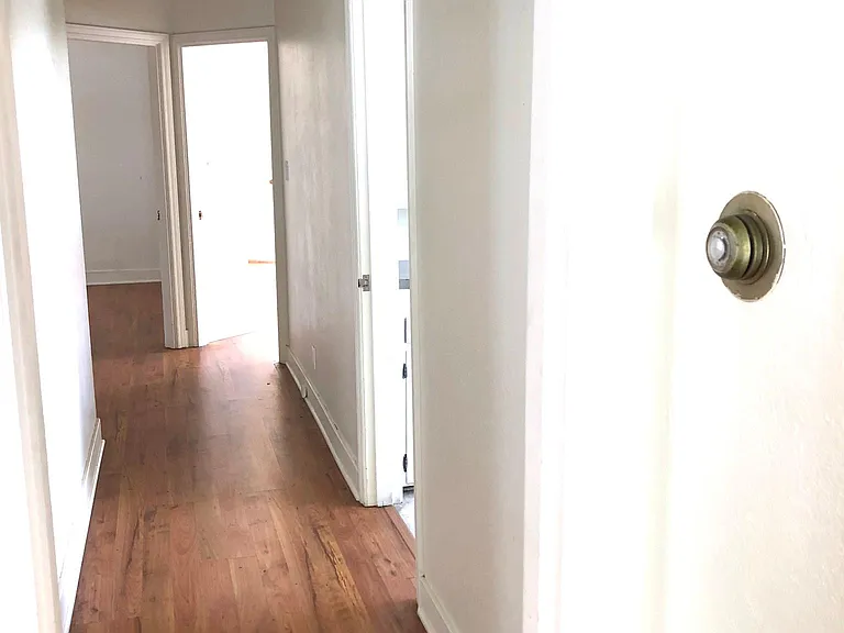 311 N 84th St — Photo 21