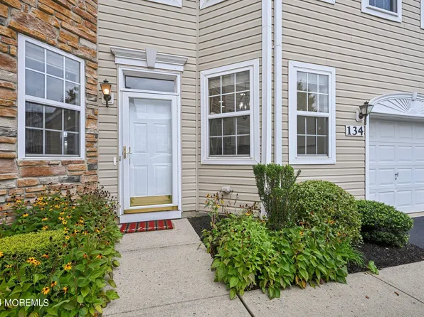 134 Shinnecock Drive, Manalapan, NJ 07726