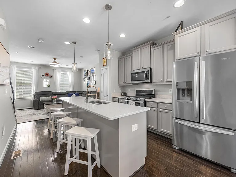 523 Pebblebrook Lane Gln — Photo 10