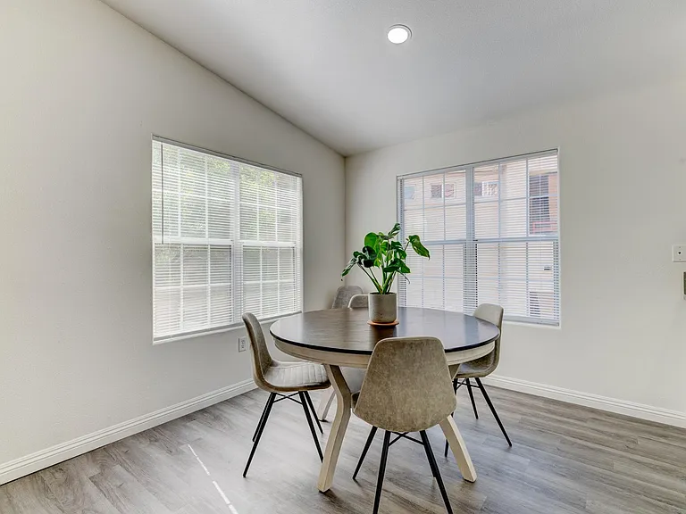 520 Arrowhead Trl #322 — Photo 6
